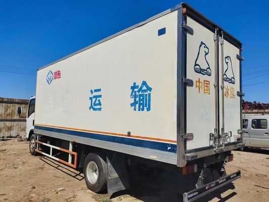 ISUZU Refrigerated Van 130P 89kw usou o veículo de transporte 98km/H diesel da corrente fria do veículo