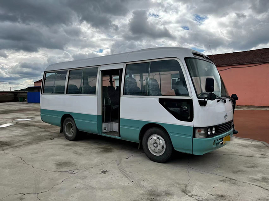 Ônibus usado 6m da pousa-copos da mão de motor diesel segundo do ônibus 14B da pousa-copos de Toyota 26 assentos