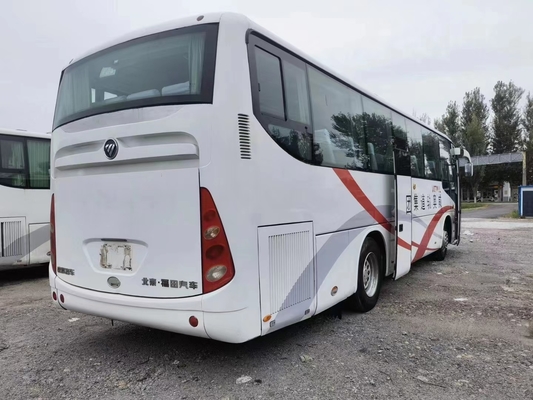 O ônibus usado do curso usou a cor branca da disposição dos assentos 2+3 do motor 55 do ônibus BJ6103 Weichai de Foton