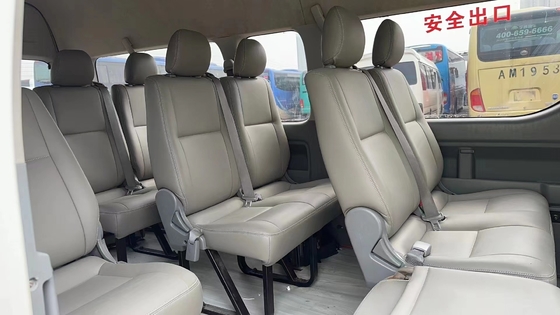 Japonês usado transporta Toyota Hiace 15 assenta o segundo óleo luxuoso Front Engine Charger Plug do minibus