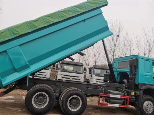 O modo especial usado da movimentação da cor 6×4 dos caminhões resistentes deixou o assistente que 13 toneladas carregam o transporte da mina do peso