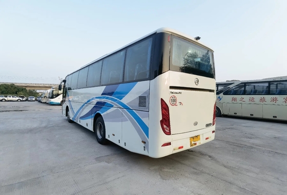 Ônibus usado do curso assentos médios da porta 47 do passageiro de 2017 anos que selam o dragão dourado XML6102 do motor de Yuchai da janela