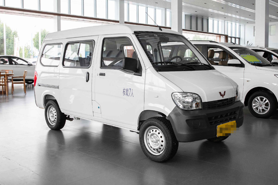 Minibus de segunda mão de 7 lugares Motor de óleo Wuling L2E Minivan Modelo de ar condicionado