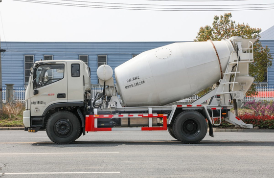 Mini caminhão de mistura de concreto Foton ES5 Cor Branca 4m3 Tanque de mistura 4*2 Modo de condução