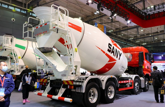 Caminhão de transporte de concreto 8×4 Sany Mixer 8 Hino Cubic Motor 307hp 12 velocidades