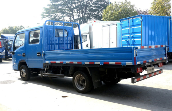 Caminhões de carga no Gana Caminhão SAIC leve 2 fileiras Assentos Caixa de cama plana 2300cc Deslocamento do motor