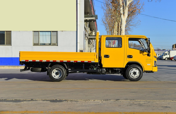Caminhão de 5 toneladas 2 fileiras 2 + 3 lugares Cama de cama plana caixa com 3,2 metros Yunei motor 116 hp