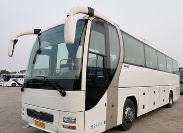 Ônibus de turista diesel Yutong da segunda mão de porta dobro ZK6120 com 51 assentos
