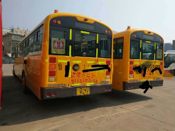 a distância entre o eixo dianteira e traseira de 5250mm 2016 anos 56 Yutong usado Seater transporta o ônibus escolar usado