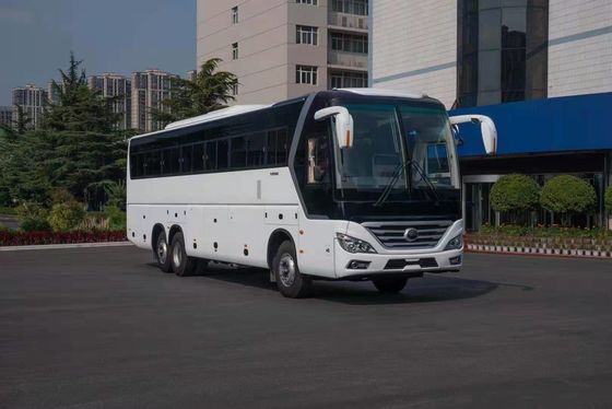 O ônibus brandnew ZK6126 de Yutong dobra Axle With 58 assenta a cor branca no motor traseiro da promoção
