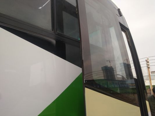Yutong usado transporta o treinador usado Bus For Congo do ônibus de excursão de Front Engine Bus 53 do chassi os assentos de aço