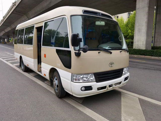 2010 ônibus usado da pousa-copos do ano 20 assentos, ônibus usado de Mini Bus Toyota Coaster com o motor de gasolina 2TR nas boas condições