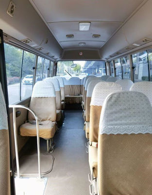 2010 ônibus usado da pousa-copos do ano 20 assentos, ônibus usado de Mini Bus Toyota Coaster com o motor de gasolina 2TR nas boas condições