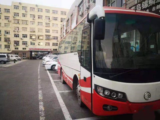 Dragon Bus dourado usado XML6757 usou o treinador 2016 de alta qualidade do Euro IV do motor 127kw da parte traseira do ônibus de excursão 33seats Yuchai Bus