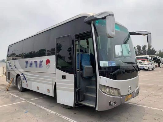 Dragon Bus dourado usado XML6897 usou o treinador Bus 39 chassis traseiros da bolsa a ar do motor 180kw de Yuchai dos assentos