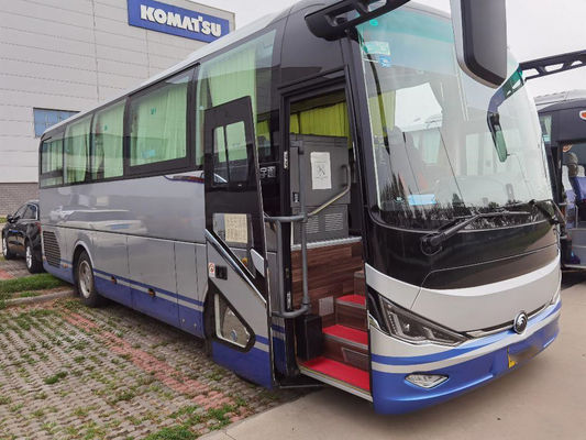 A segunda mão transporta o ônibus elétrico de Gasoline Engine China do treinador luxuoso de Yutong ZK6907 com tevê