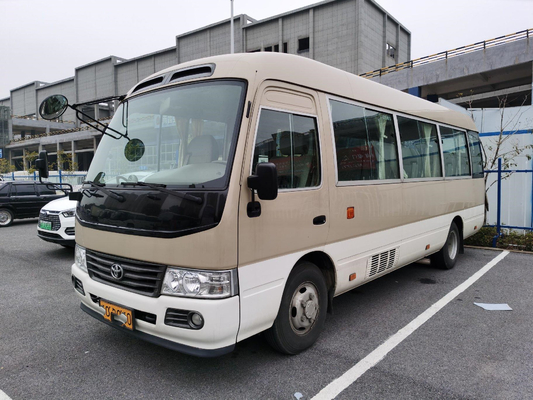 30 Seaters usaram a pousa-copos que o ônibus 2TR entrega em segundo o ônibus de Toyota da gasolina