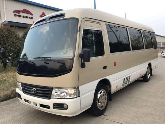 O ônibus de segunda mão da gasolina do ônibus 3TR da pousa-copos de Toyota usou o uso do ano de Mini Buses de 23 assentos em 2013