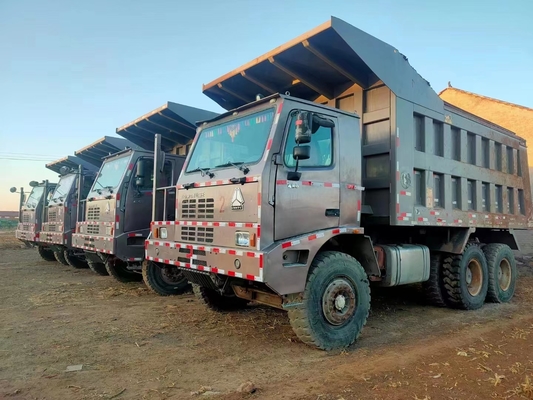 Sino HOWO usou o descarregador do caminhão basculante com 430HP o motor 120 Ton Load Used For Mine