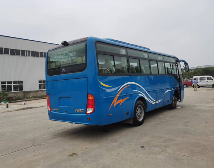 37 direção usada assentos do ônibus ZK6842D Front Engine Coach RHD de Yutong para o transporte