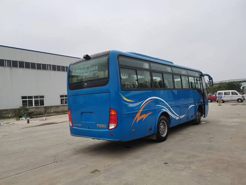 37 direção usada assentos do ônibus ZK6842D Front Engine Coach RHD de Yutong para o transporte