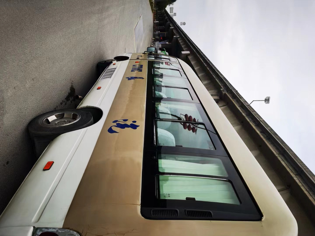 motor diesel de Yuchai 90kw 2015-2017 dourado do treinador de 22seats Dragon Used Coaster Bus Mini