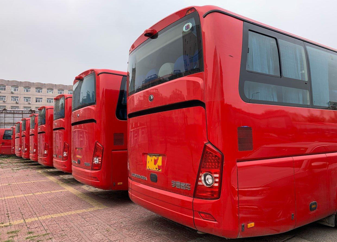 Os ônibus usados tipo de China Yutong treinam ZK6122 WP10. Motor diesel 2015-2019 2+2layout 51seats