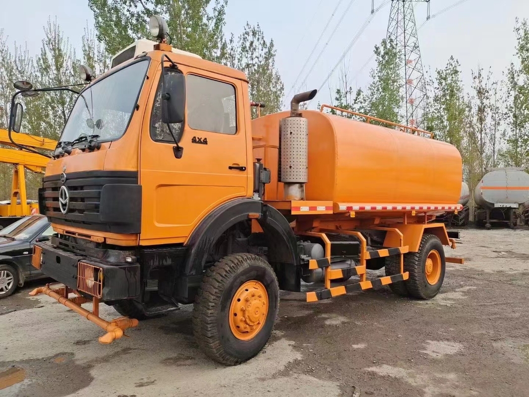 Os medidores cúbicos de LHD 15 molham o sistema de extinção de incêndios completo da água da movimentação 4X4 Off Road do caminhão 290hp do sistema de extinção de incêndios do tanque