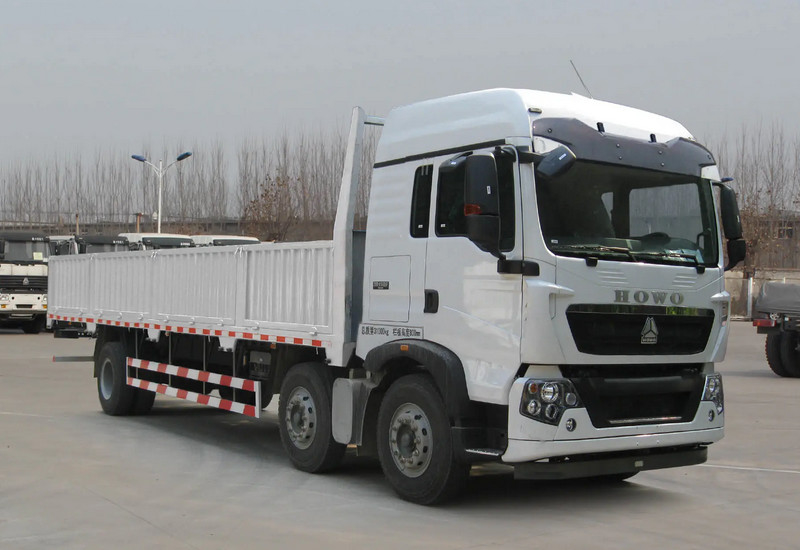 2 cerca poderosa Trailers Truck do dobro do caminhão 420hp da carga do Euro Ii Howo do caminhão da carga das camionetes