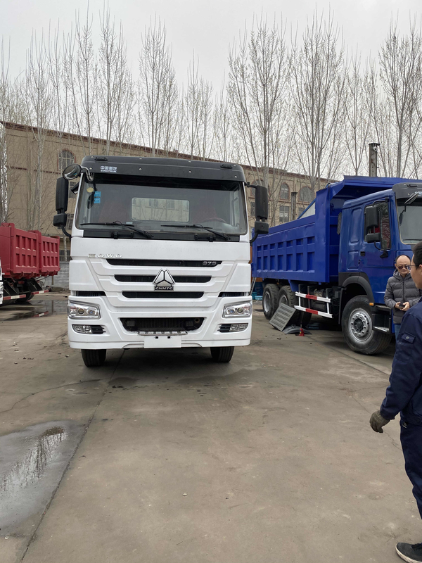 Sinotruck resistente Howo usou o caminhão do trator com pintura nova do motor 371HP de Weichai