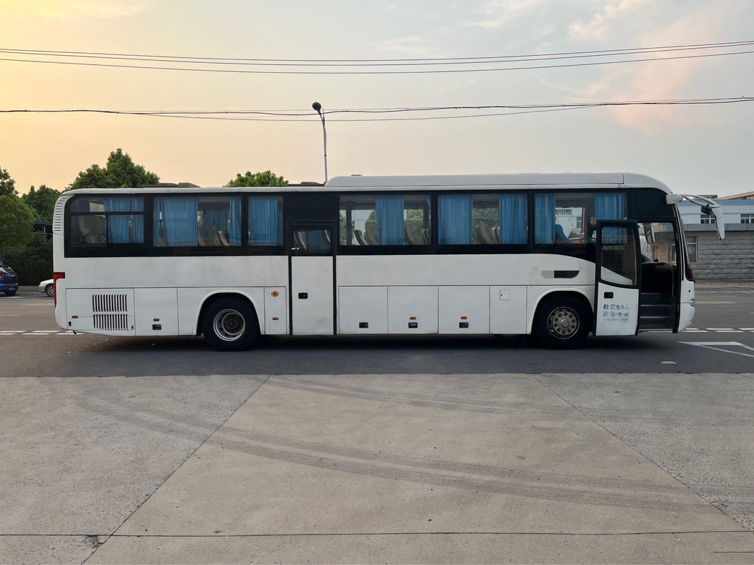Um tipo mais alto da suspensão do ar usou o motor diesel dobro KLQ6129 de portas Wp.7 de Bus 53 Seater do treinador