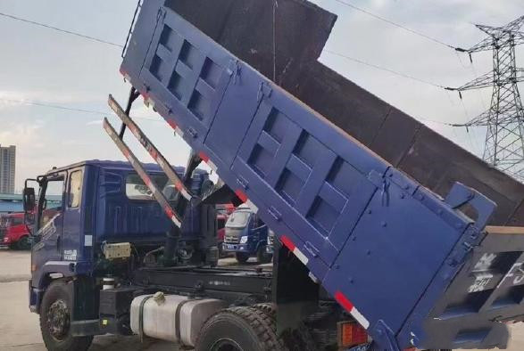 Do descarregador pequeno do caminhão basculante de Foton Forland 4X2 capacidade de 8 toneladas de Tipper With para a venda