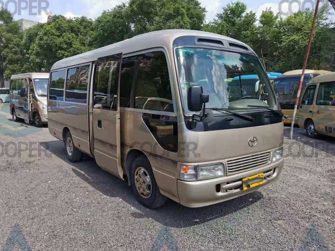 23-29 ônibus usado pousa-copos usado assentos de Toyota do ônibus de Toyota com a decoração interna luxuosa