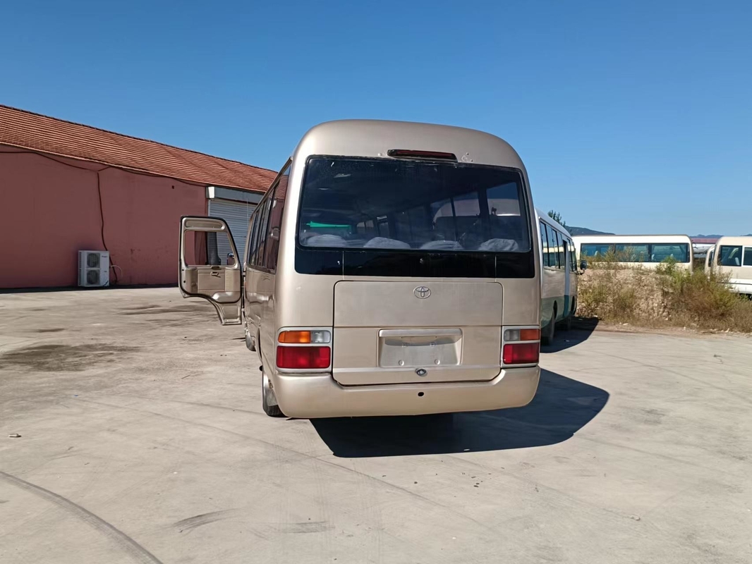 Assentos Mini Used Coaster Bus Toyota de 2012 anos 29 com o motor 1Hz diesel nas boas condições