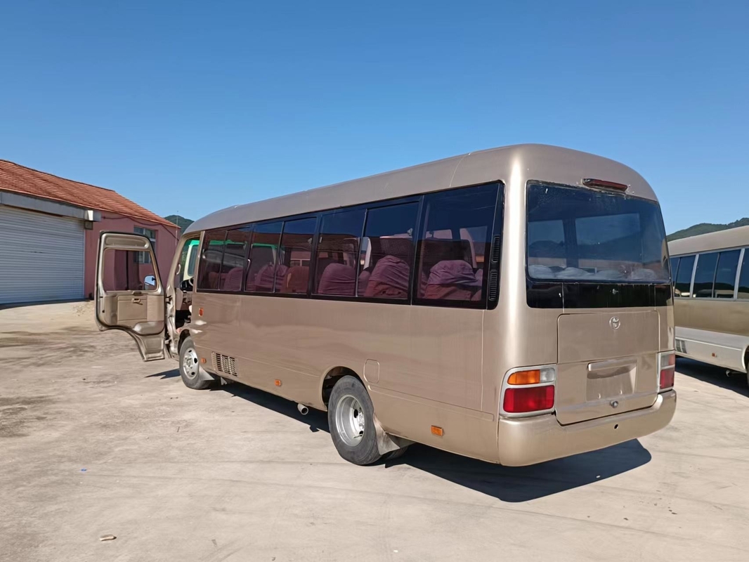 Assentos Mini Used Coaster Bus Toyota de 2012 anos 29 com o motor 1Hz diesel nas boas condições