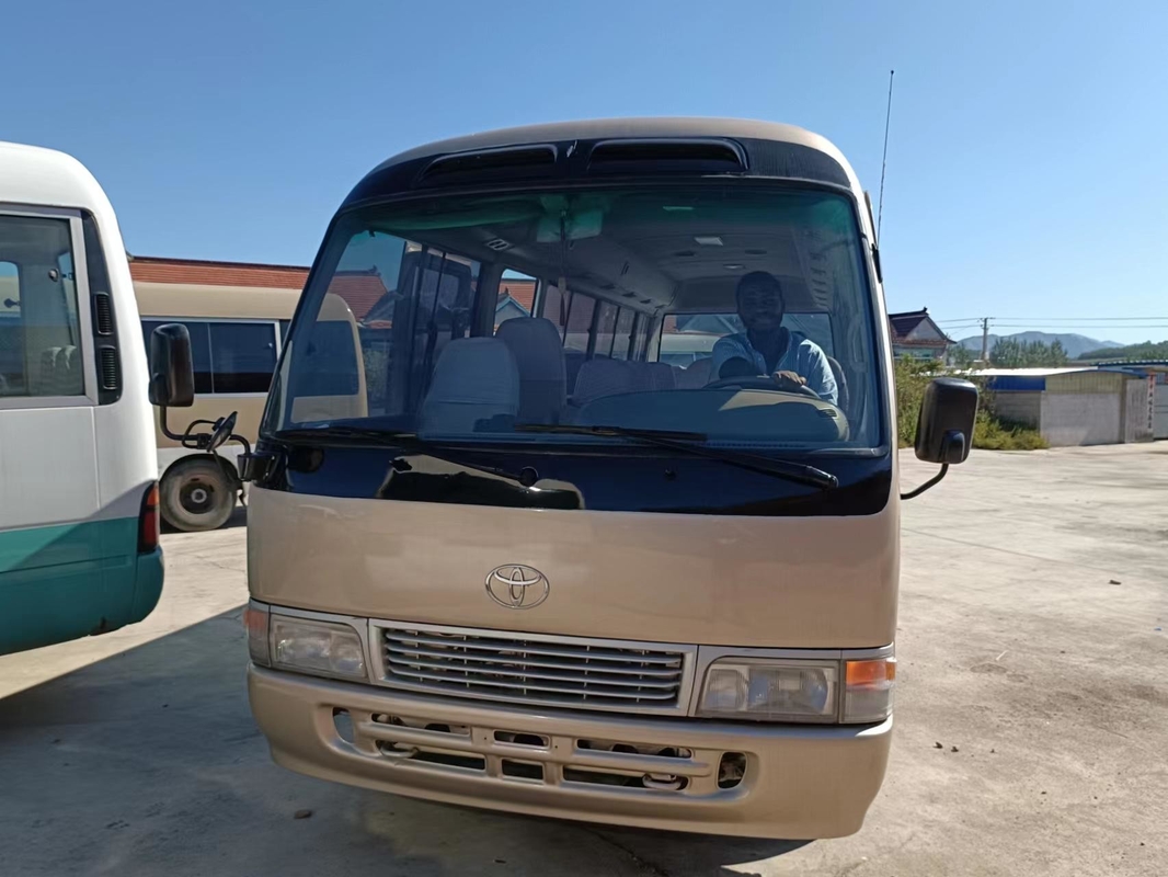 Assentos Mini Used Coaster Bus Toyota de 2012 anos 29 com o motor 1Hz diesel nas boas condições