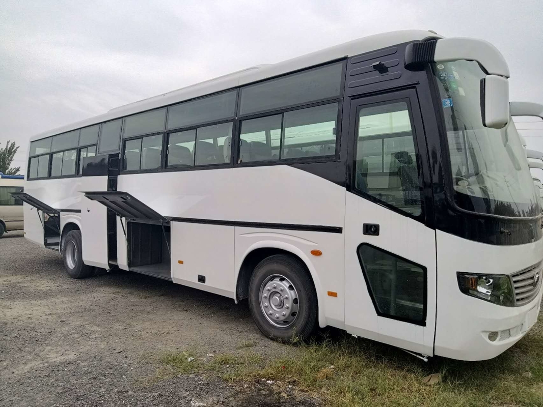 O ônibus Zk6116d F11 de Yutong da condução à direita usou a janela de Silding das portas de Front Engine Bus 53seats dois