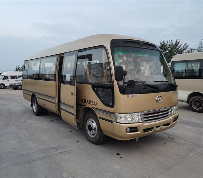 23 assentos 2014 anos usaram uma pousa-copos mais alta Mini Bus KLQ6702E4 com direção da mão esquerda do motor