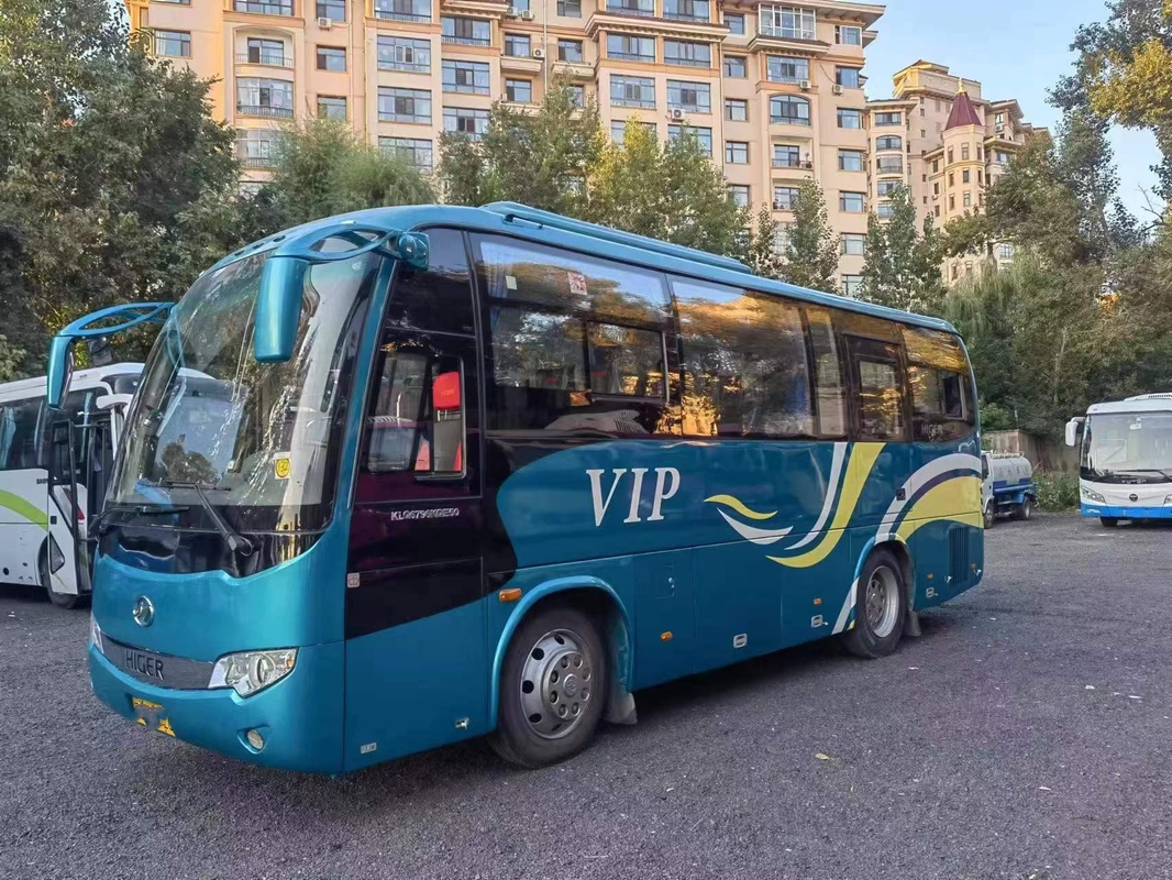 KLQ6796 mais alto luxuoso usou a suspensão da mola de placa do motor 147kw da parte traseira dos assentos LHD dos ônibus 34 do treinador