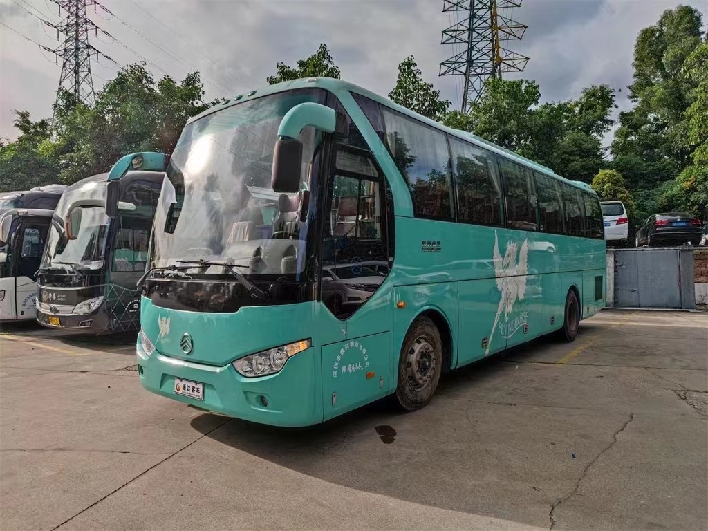 2015 Ano 49 Lugares Usado Golden Dragon Bus XML6113 Segunda Mão Coach LHD Com Luxo Interior