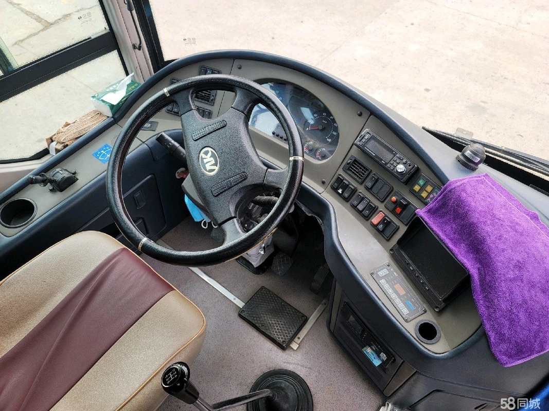 Em segundo a mão usou o transporte da cidade de Rhd Lhd do ônibus do assinante do passageiro de Yutong 39 assentos