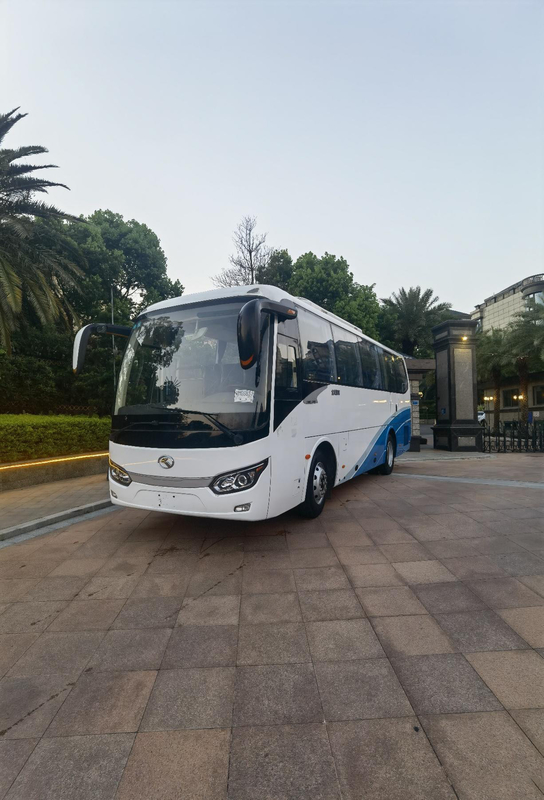 Ônibus diesel do centro urbano do passageiro do Euro 3 luxuosos de Kinglong Rhd Lhd dos assentos de Bus 40 do treinador para a venda