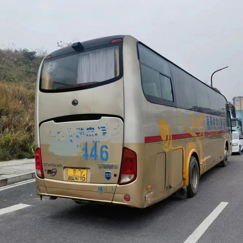 o ò tipo Yutong 49seater do treinador ZK6110 da mão usou motor de Yuchai das portas do ônibus do curso o único