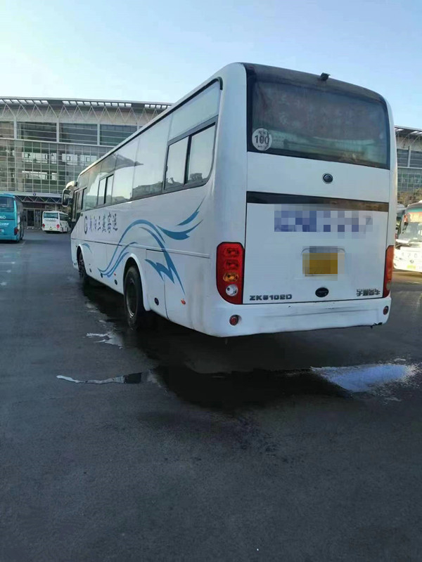 A camioneta expresso usada os assentos ZK6102D de 2014 anos 44 usou ônibus e treinadores com Front Engine