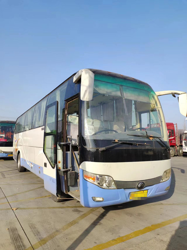 Ônibus comercial usado 2014 ônibus usado do curso dos assentos do ônibus ZK6110 60 de Yutong do ano RHD