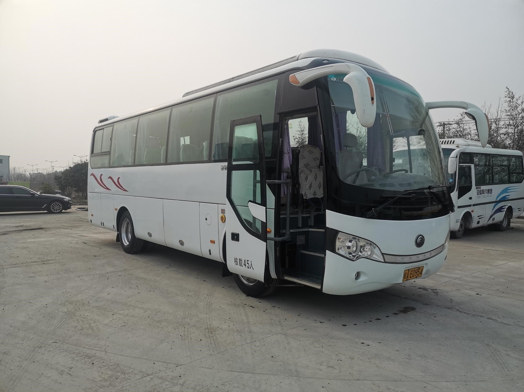 Janela ZK6888 do selo do motor 162kw do ônibus 45seats 2+3layout Yuchai de Yutong do ônibus da segunda mão