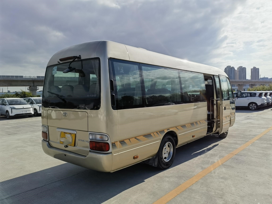 Toyota usou a engrenagem manual usada Japão do ônibus da pousa-copos 2010 anos luxuoso com 20 assentos