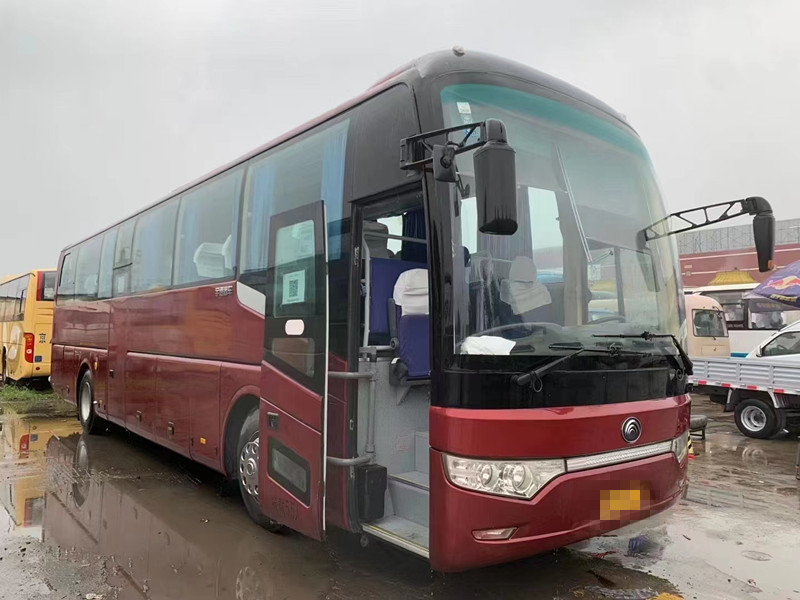 o ò ônibus escolar da mão 2014 anos 55 Seater usou ônibus luxuosos do ônibus Zk6122 de Yutong para a venda