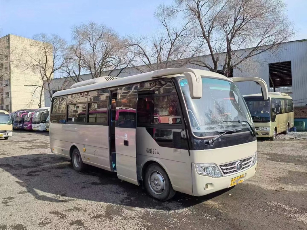 O ônibus usado Front Yuchai Engine do passageiro 2017 mão Yutong do ano segundo transporta o deslizamento de Windows 27 assentos