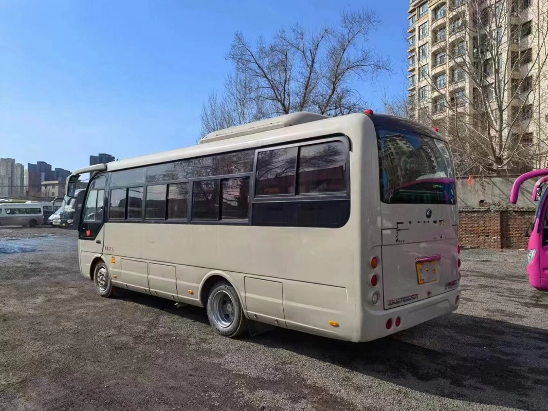 O ônibus usado Front Yuchai Engine do passageiro 2017 mão Yutong do ano segundo transporta o deslizamento de Windows 27 assentos